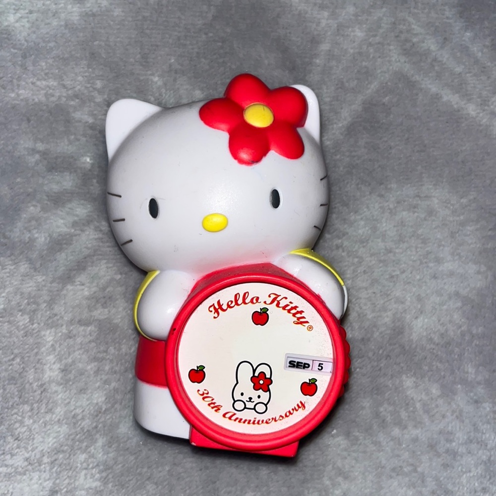 Hello kitty customizable calendar (1976/2004)